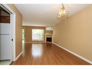 Photo 7: 125 9978 151 Street in Surrey: Guildford Townhouse for sale in "Sussex House" (North Surrey)  : MLS®# F1414106