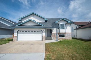 Main Photo: 40 Willow Springs Crescent: Sylvan Lake Detached for sale : MLS®# A2128696