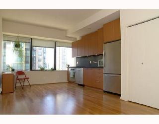 Photo 3: 1012 1333 W GEORGIA Street in Vancouver: Coal Harbour Condo for sale in "QUBE" (Vancouver West)  : MLS®# V658103