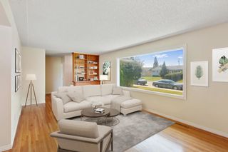 Photo 6: 10643 Capilano Street in Edmonton: Zone 19 House for sale : MLS®# E4269704