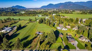 Photo 8: 10715 REEVES ROAD in Chilliwack: East Chilliwack House for sale : MLS®# R2663607