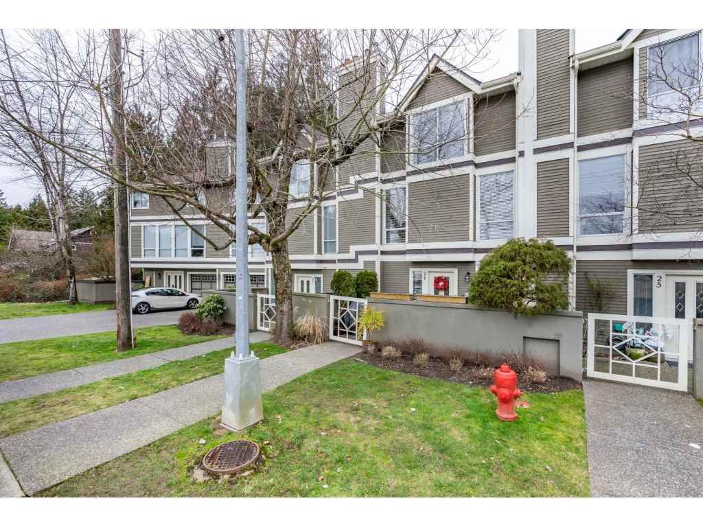 Main Photo: 24 3228 RALEIGH Street in Port Coquitlam: Central Pt Coquitlam Townhouse for sale in "Maple Creek" : MLS®# R2544476