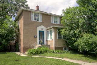 Photo 1: 305 Beaverbrook Street in Winnipeg: Single Family Detached for sale (1C)  : MLS®# 202015362