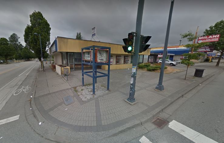 Main Photo: 10565 KING GEORGE Boulevard in Surrey: Whalley Retail for sale (North Surrey)  : MLS®# C8016382