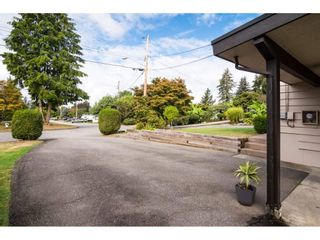Photo 2: 3470 ETON Crescent in Abbotsford: Abbotsford East House for sale : MLS®# R2306544