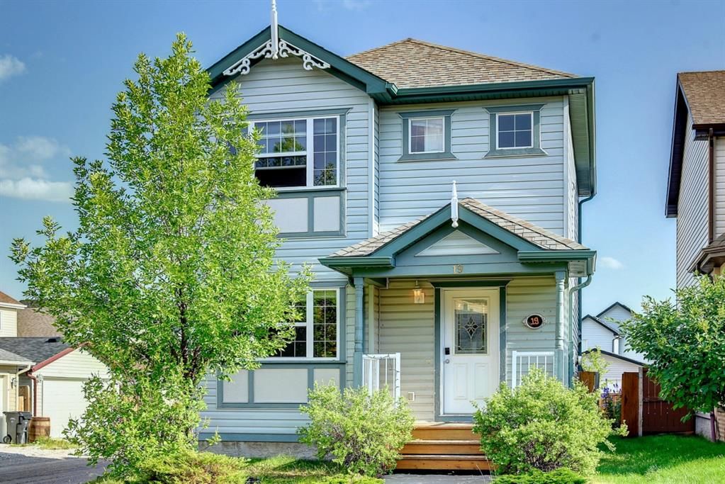 Main Photo: 19 Everglen Road SW in Calgary: Evergreen Detached for sale : MLS®# A1242744