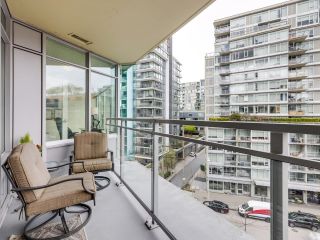 Photo 11: 704 88 W 1ST Avenue in Vancouver: False Creek Condo for sale in "The One" (Vancouver West)  : MLS®# R2866595