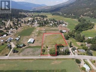 Photo 1: 1365 Salmon River Road, in Salmon Arm: House for sale : MLS®# 10280400