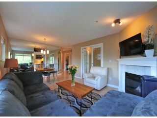 Photo 5: 312 15272 20TH Avenue in Surrey: King George Corridor Condo for sale in "Windsor Court" (South Surrey White Rock)  : MLS®# F1424168