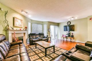 Photo 3: 47 7875 122 Street in Surrey: West Newton Townhouse for sale in "The Georgian" : MLS®# R2234862