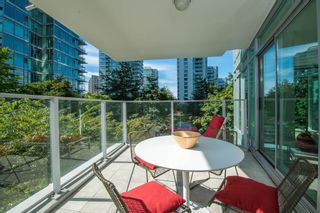 Photo 3: 301 1650 BAYSHORE DRIVE in Vancouver: Coal Harbour Condo for sale (Vancouver West)  : MLS®# R2119390