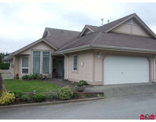 Main Photo: 90 9025 216TH Street in Langley: Walnut Grove Townhouse for sale in "Coventry Woods" : MLS®# F2820777