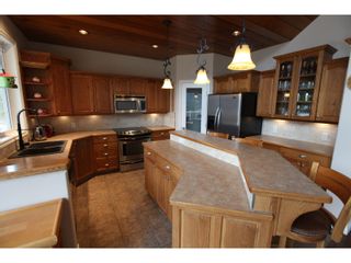 Photo 13: 6817 GRANDVIEW DRIVE in Nelson: House for sale : MLS®# 2475899
