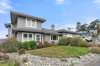 Photo 3: 9 300 Plaskett Pl in Esquimalt: Es Saxe Point House for sale : MLS®# 924654