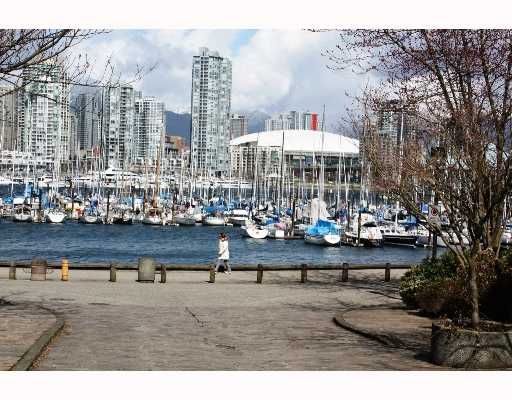 Main Photo: 815 SAWCUT BB in Vancouver: False Creek Townhouse for sale in "HEATHER POINT" (Vancouver West)  : MLS®# V759848
