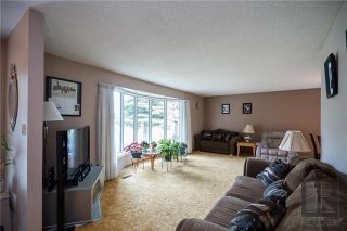 Photo 2: 30 Kenville Crescent in Winnipeg: Maples Residential for sale (4H) 