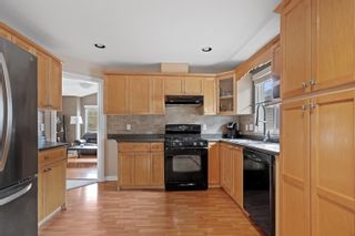 Photo 10: 11597 240 Street in Maple Ridge: Cottonwood MR House for sale : MLS®# R2877576