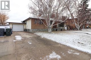 Photo 1: 490 Connaught Drive SW in Medicine Hat: House for sale : MLS®# A2095218
