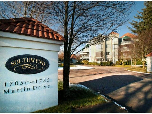 Main Photo: 403 1765 MARTIN Drive in Surrey: Sunnyside Park Surrey Condo for sale in "SOUTHWYND" (South Surrey White Rock)  : MLS®# F1415442