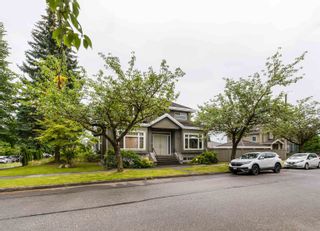 Photo 2: 18 W 43RD Avenue in Vancouver: Oakridge VW House for sale (Vancouver West)  : MLS®# R2747867