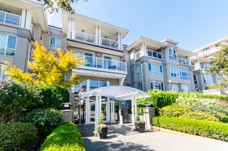 Photo 1: 312 155 E 3 Street in North Vancouver: Lower Lonsdale Condo for sale in "THE SOLANO" : MLS®# R2608411