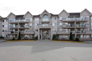 Photo 1: 203 33728 KING Road in Abbotsford: Poplar Condo for sale in "College Park Place" : MLS®# R2117571