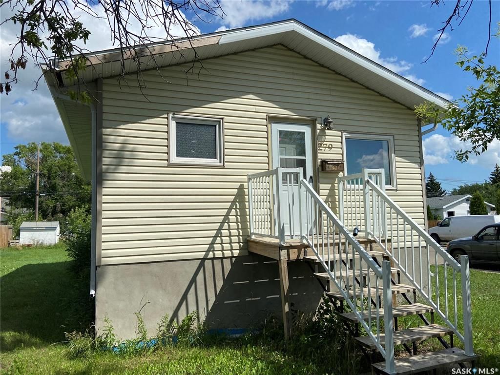 Main Photo: 279 Halifax Street in Regina: Churchill Downs Residential for sale : MLS®# SK922938