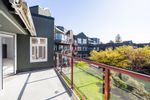 Main Photo: 401 2800 CHESTERFIELD Avenue in North Vancouver: Upper Lonsdale Condo for sale in "Somerset Green" : MLS®# R2868468