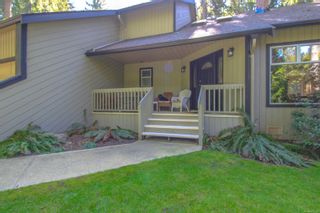 Photo 2: 10986 Heather Rd in North Saanich: NS Deep Cove House for sale : MLS®# 957702