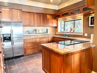 Photo 6: 380 MOUNTAIN Drive: Lions Bay House for sale (West Vancouver)  : MLS®# R2781136