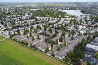 Photo 2: 83 Chaparral Point SE in Calgary: Chaparral Row/Townhouse for sale : MLS®# A1240854
