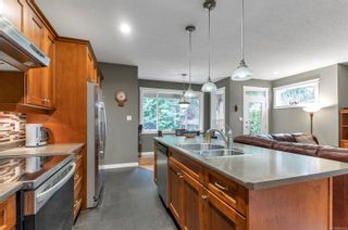 Photo 10: 747 Cameleon Pl in Campbell River: CR Willow Point House for sale : MLS®# 897019