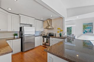 Photo 14: 1046 MATHERS Avenue in West Vancouver: Sentinel Hill House for sale : MLS®# R2715989