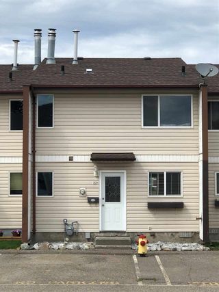 Photo 1: 221 4344 JACKPINE Avenue in Prince George: Foothills Townhouse for sale in "Foothills Estates" (PG City West (Zone 71))  : MLS®# R2380582