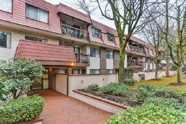 Main Photo: 207 3925 KINGSWAY in : Central Park BS Condo for sale : MLS®# R2348569