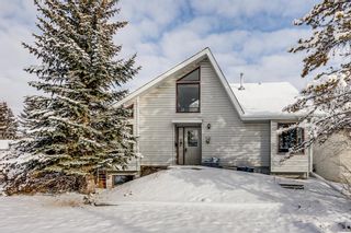 Main Photo: 4830 70 Street NW in Calgary: Bowness Detached for sale : MLS®# A2022140