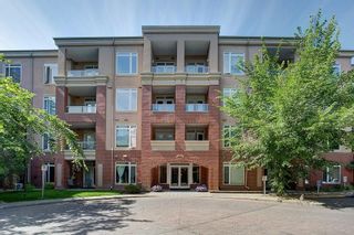 Photo 1: 4303 24 HEMLOCK Crescent SW in Calgary: Spruce Cliff Apartment for sale : MLS®# C4288072