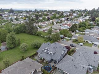 Photo 35: 2196 Lang Cres in Nanaimo: Na Central Nanaimo Half Duplex for sale : MLS®# 932590