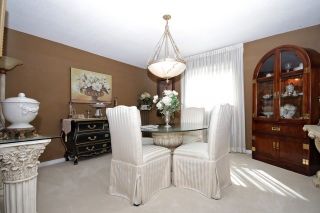 Photo 8: Executive 4 Bedroom Greenpark Home in sought after North Whitby Fallingbrook