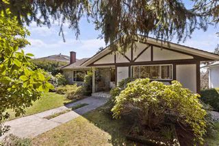 Photo 1: 2314 ROSEDALE Drive in Vancouver: Fraserview VE House for sale (Vancouver East)  : MLS®# R2569771
