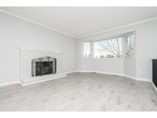 Photo 3: 9197 212A Place in Langley: Walnut Grove House for sale : MLS®# R2246597