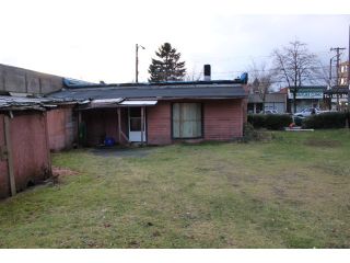Photo 2: 2084 COMMERCIAL DR in Vancouver: Grandview VE House for sale (Vancouver East)  : MLS®# V1098496