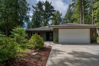 Photo 1: 6164 CORACLE Drive in Sechelt: Sechelt District House for sale in "SANDY HOOK" (Sunshine Coast)  : MLS®# R2590022