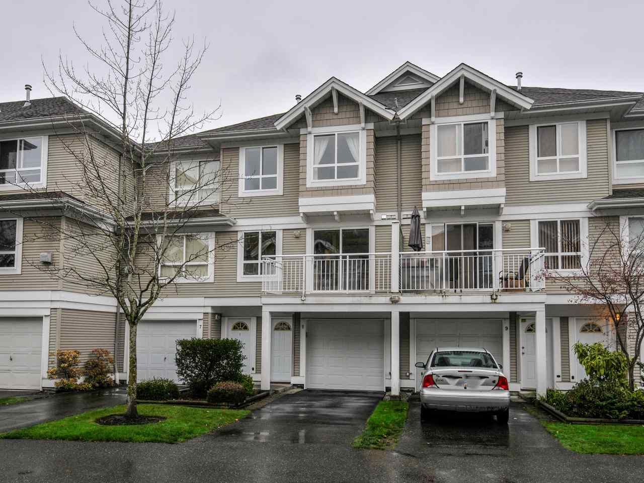 Main Photo: 8 20890 57 Avenue in Langley: Langley City Townhouse for sale in "ASPEN GABLES" : MLS®# R2323491