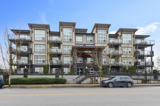 Photo 1: 409 20630 DOUGLAS Crescent in Langley: Langley City Condo for sale in "BLU" : MLS®# R2748597