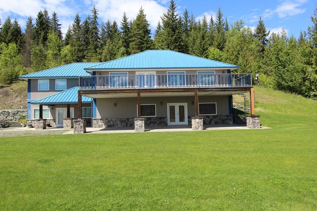 Main Photo: 4429 Squilax Anglemont Road in Scotch Creek: North Shuswap House for sale (Shuswap)  : MLS®# 10135107