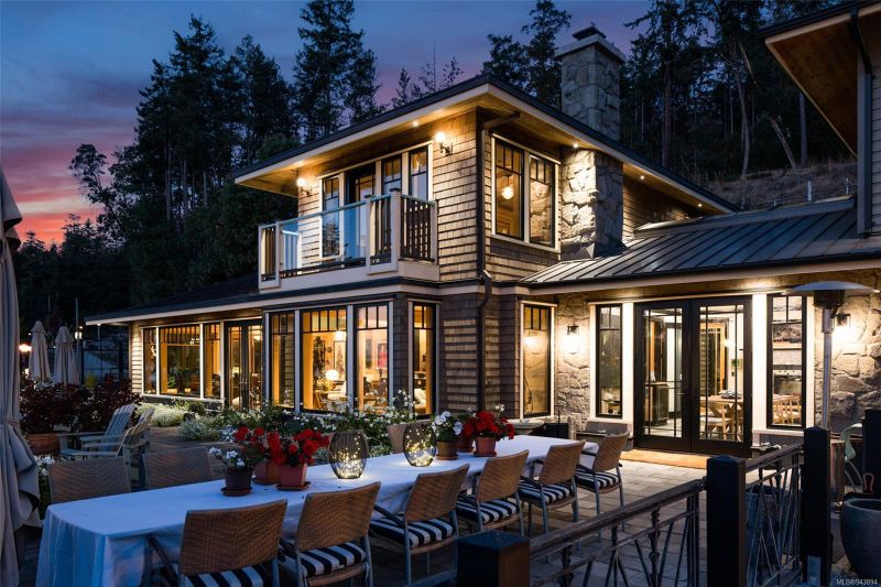 FEATURED LISTING: 176 Narrows West Rd Salt Spring