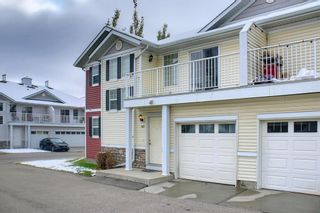 Photo 1: 90 Country Village Circle NE in Calgary: Country Hills Village Row/Townhouse for sale : MLS®# A2009349
