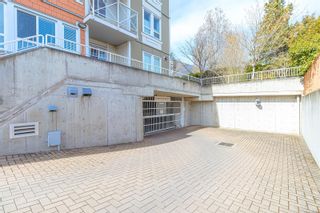 Photo 21: Modern 2BD/2BA Ground-Level Condo with Private Patio in Saanich East – MLS® 959855