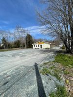 Main Photo: 1080 Fall River Road in Fall River: 30-Waverley, Fall River, Oakfiel Commercial for sale (Halifax-Dartmouth)  : MLS®# 202210438
